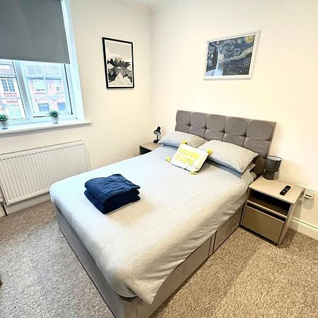 Bright Modern, Private Apartment,15 Mins To Central London เฮนดอน ภายนอก รูปภาพ